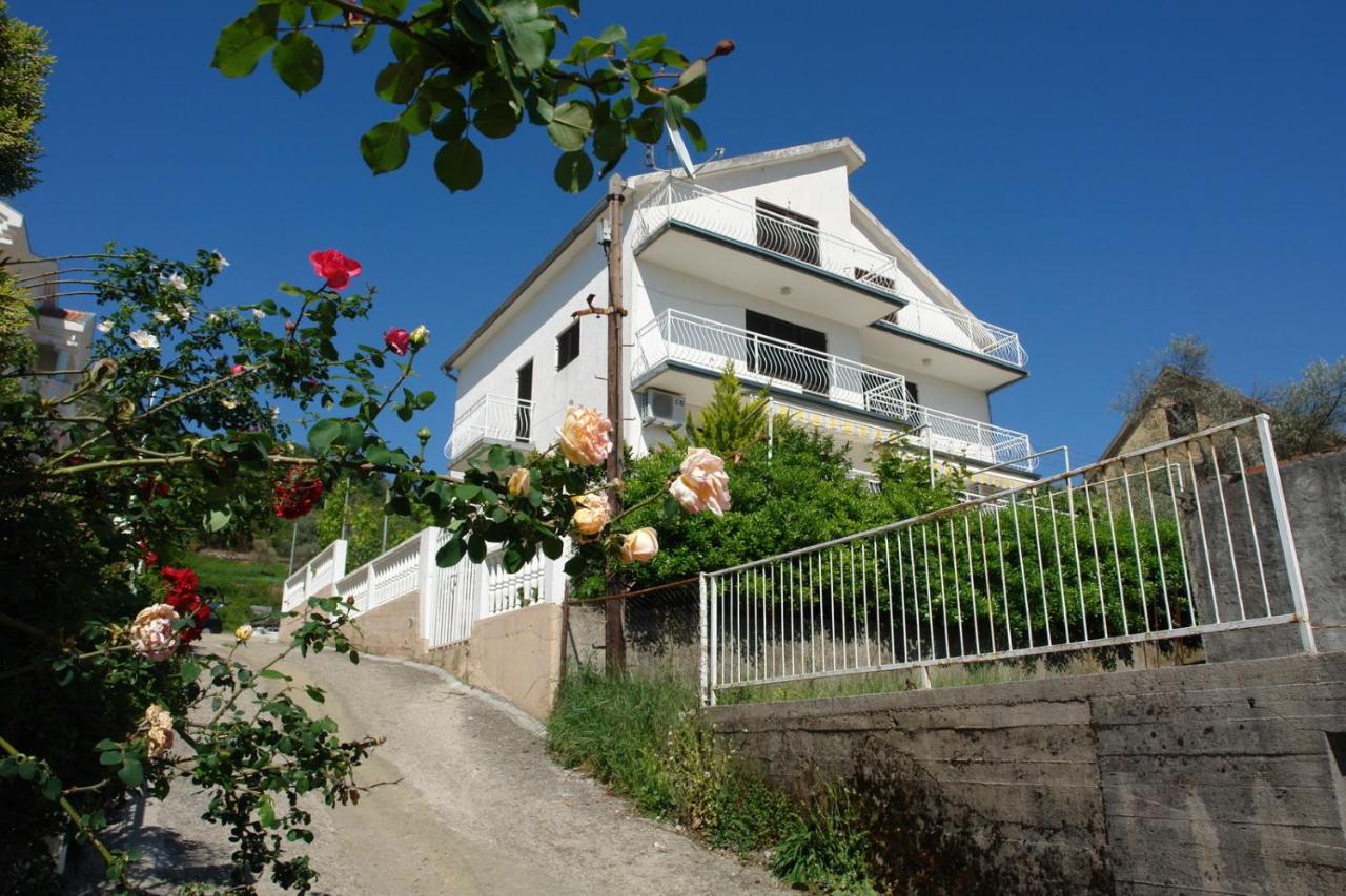 Wisteria Hotel Tivat Exterior photo