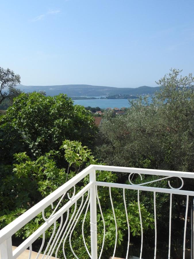 Wisteria Hotel Tivat Exterior photo