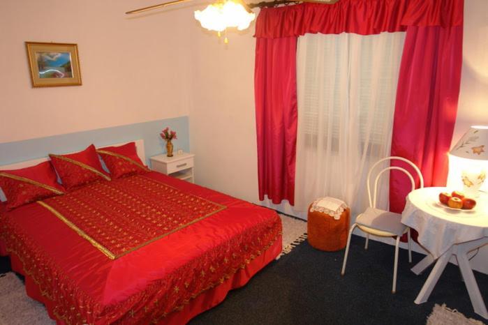 Wisteria Hotel Tivat Exterior photo